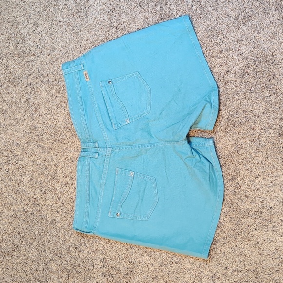 Signature Levi Strauss Womens Denim Shorts - Picture 2 of 9